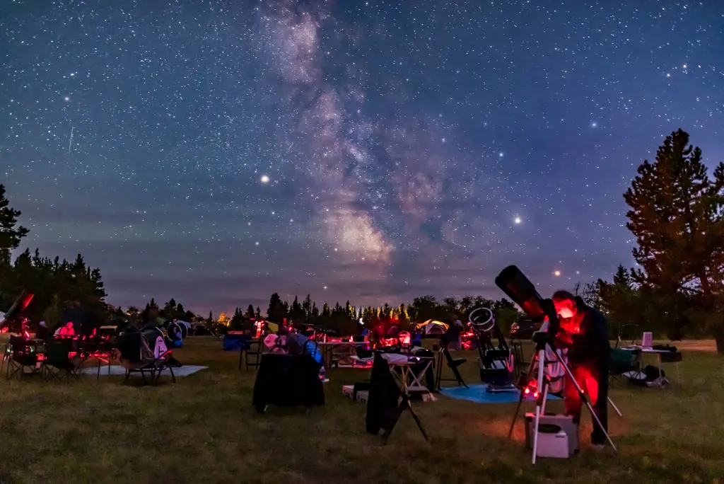 Klub Astronomi Pengamat Bintang: Wadah Edukatif dan Komunitas untuk Mengasah Kemampuan Observasi, Pengetahuan Astronomi, dan Keterampilan Ilmiah Serta Menumbuhkan Minat Generasi Muda terhadap Ilmu Langit